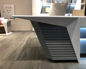Top Sale Modern White Glossy High End CEO Office Furniture Luxury Wireless Charging Boss Executive Desk
